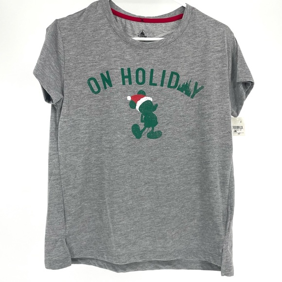 DISNEY PARKS NWT WOMEN’S ON HOLIDAY CHRISTMAS T-SHIRT GRAY GREEN RED WHITE SMALL - Picture 2 of 9